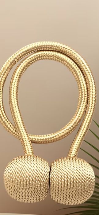 Магнитни връзки за завеси