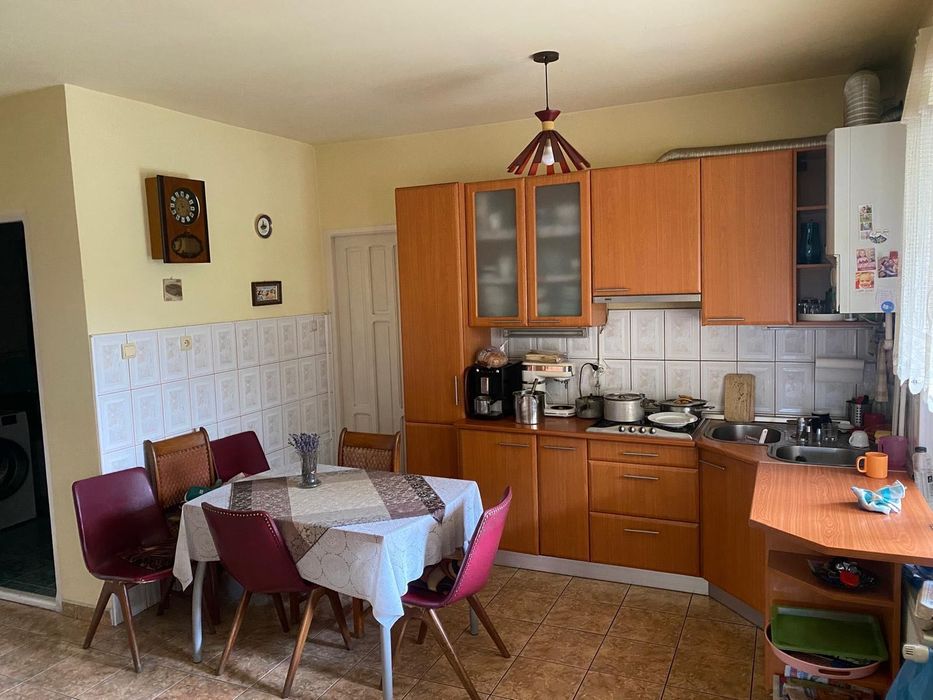 Vand casa familiala in Turda!
