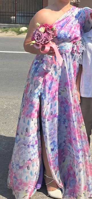 Rochie de nasa făcută la comanda