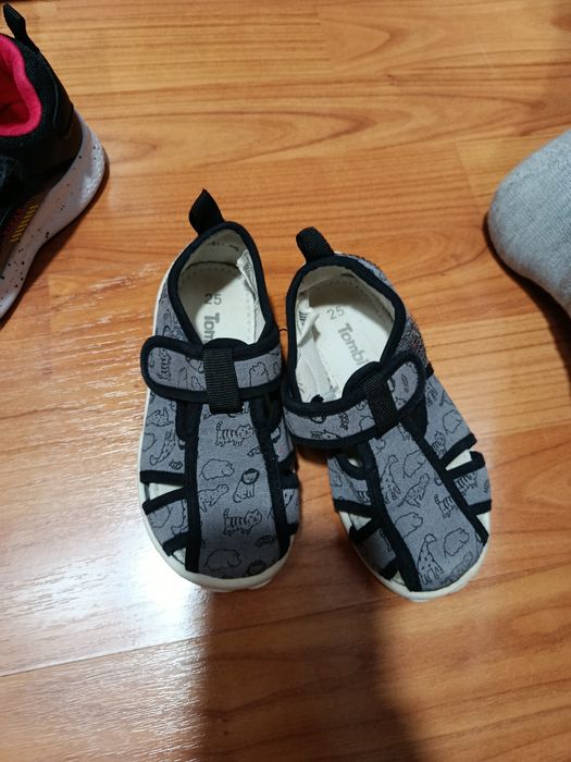 Аяқ киімдер тегін