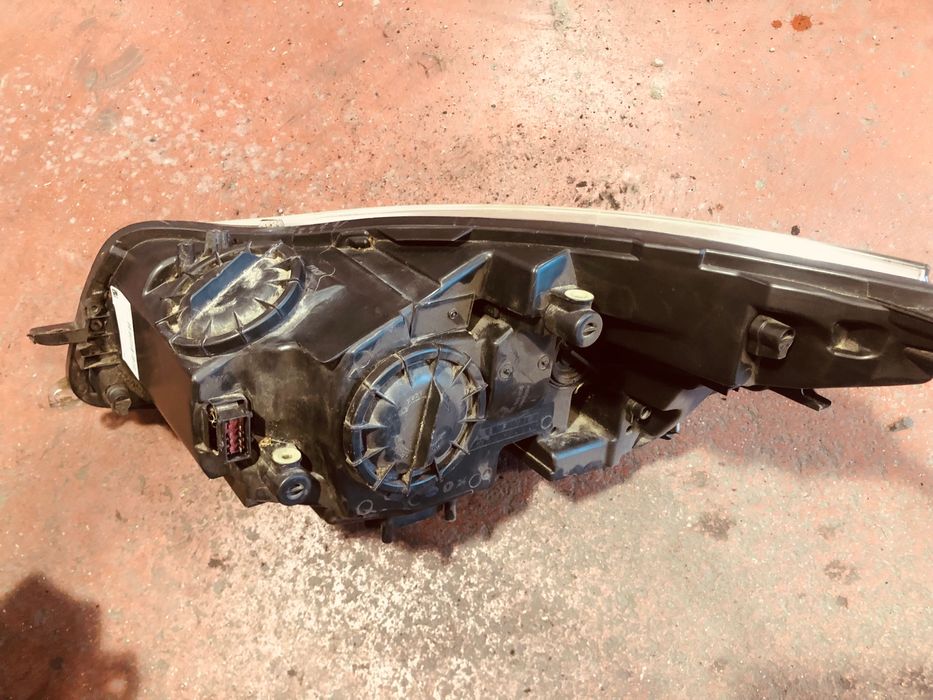 Адаптивни фарове за Опел Инсигния