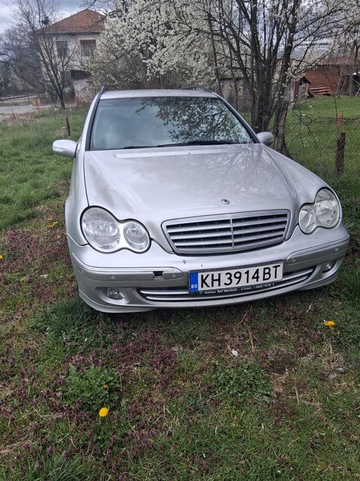 Продавам мерцедес С 220cdi