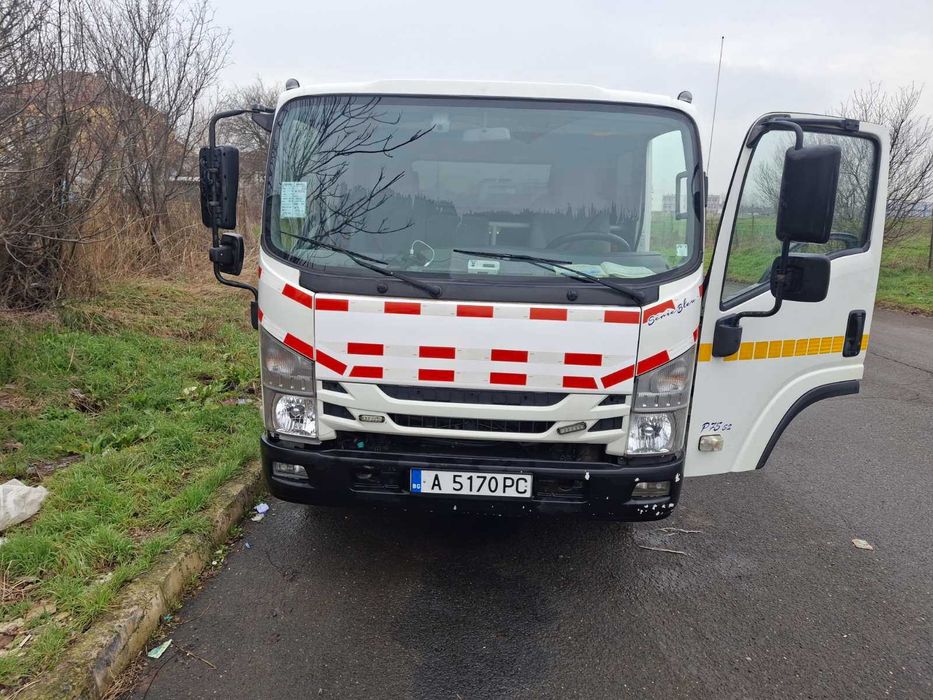 Isuzu  пътна помощ