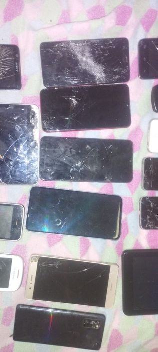 Продам телефоны и планшеты