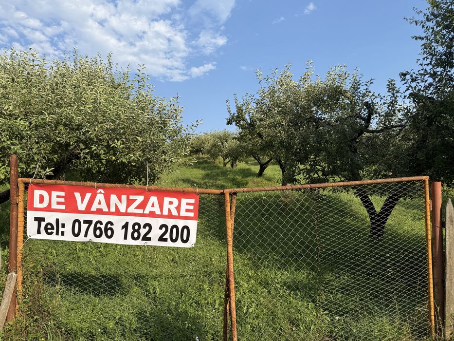 Teren 5.000 mp DN73D Boteni – casă/pensiune