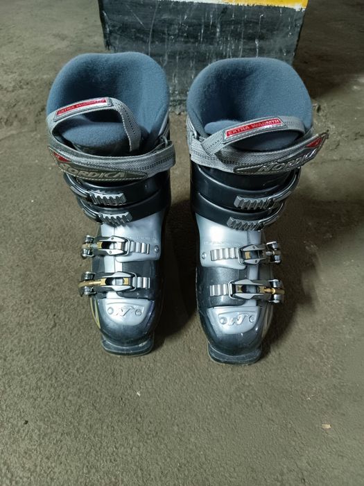 Горные лыжи +ботинки (комплект)