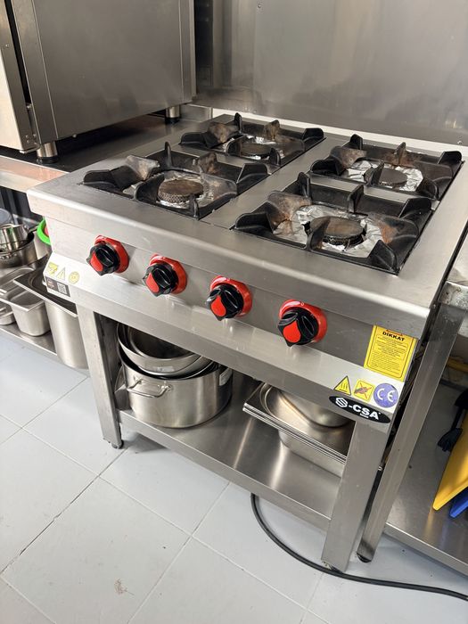 Aragaz profesional - 4 arzatoare