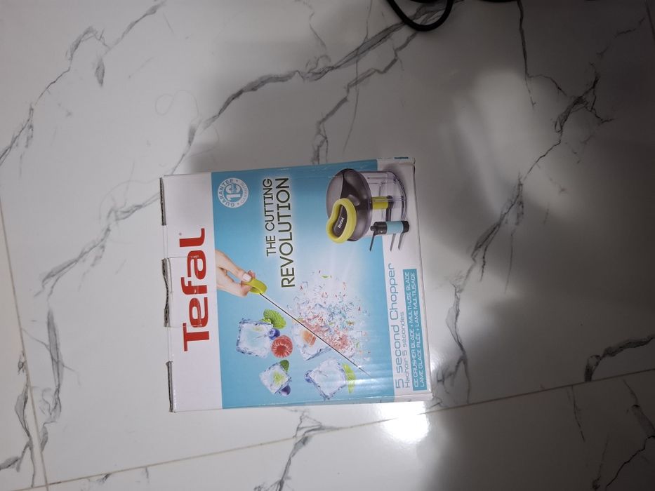 Aparat manual de tăiat legume