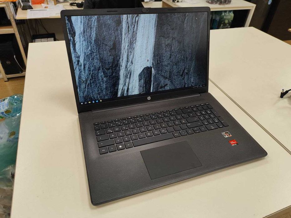 Лаптоп HP 17-cp2452ng
