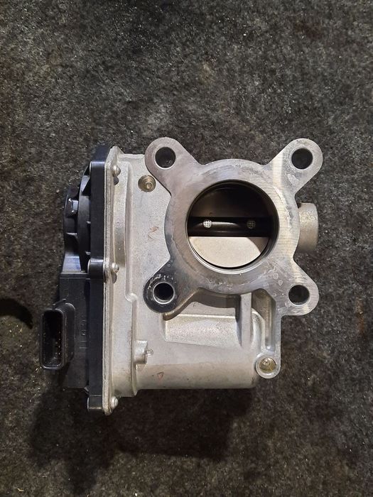 clapeta accelerație dacia Logan dacia sandero 1.2 16v renault kangoo