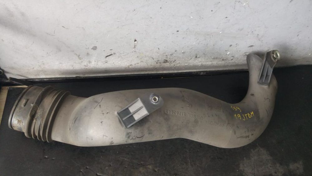 Tubulatura admisie 1.9 jtdm 150 cp alfa romeo 159 51782843