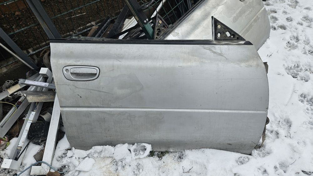 Дверь от субару импреза