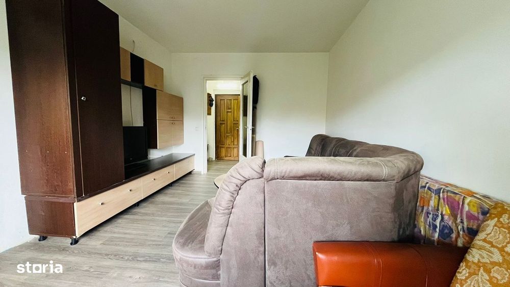Apartament De Vanzare In Sebes, Doua Camere, Zona Centrala.