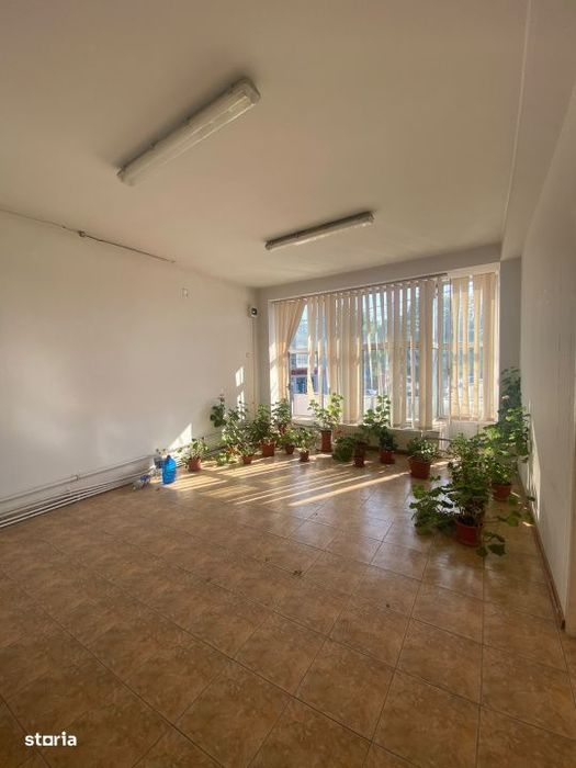 Spatiu comercial de inchiriat, 120 mp, zona 1 Mai