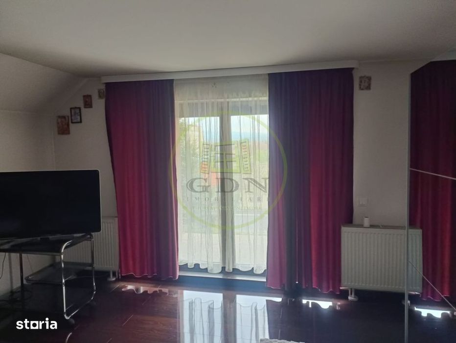 Casa de vanzare Reghin, zona semicentrala.