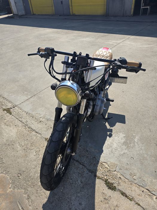 Suzuki GR 650 Brat