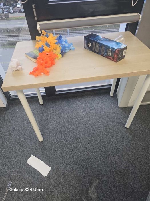 Разпродажба на маси от Икеа в много добро състояние