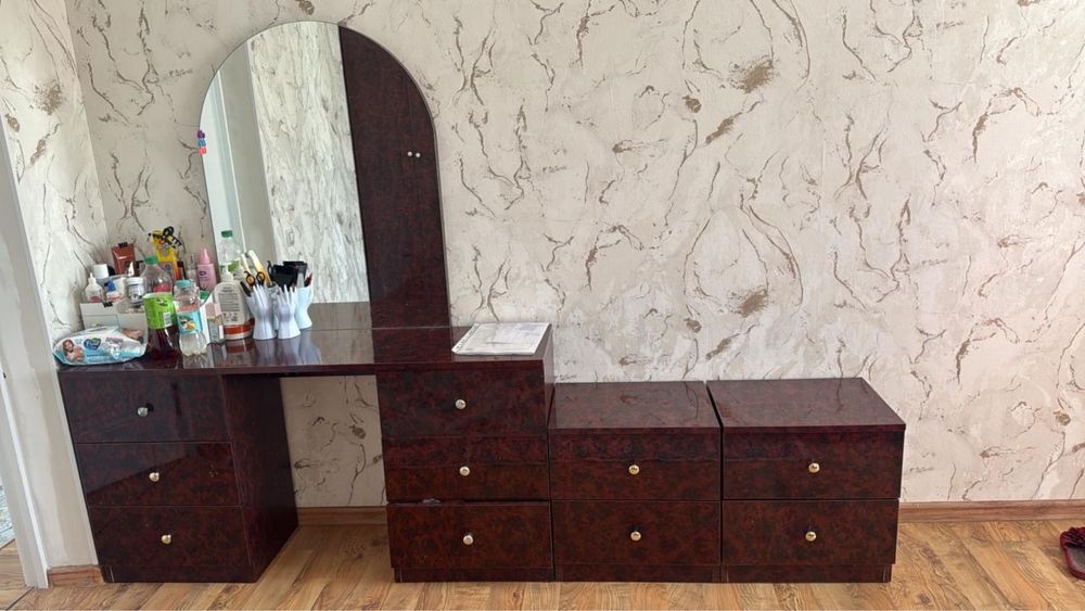 Спальный гарнитур с матрасом