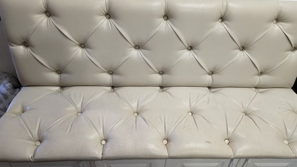 Продам  Диван в коридор