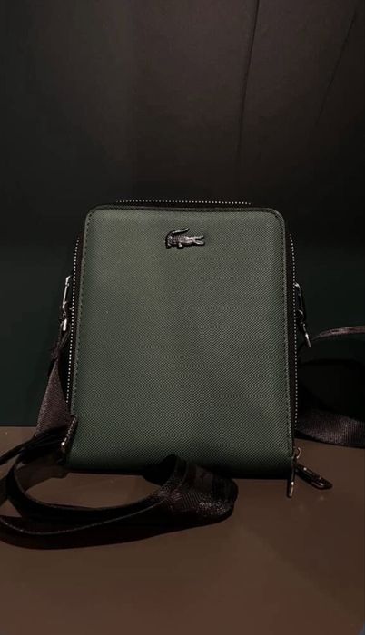 Продам барсетку лакосте