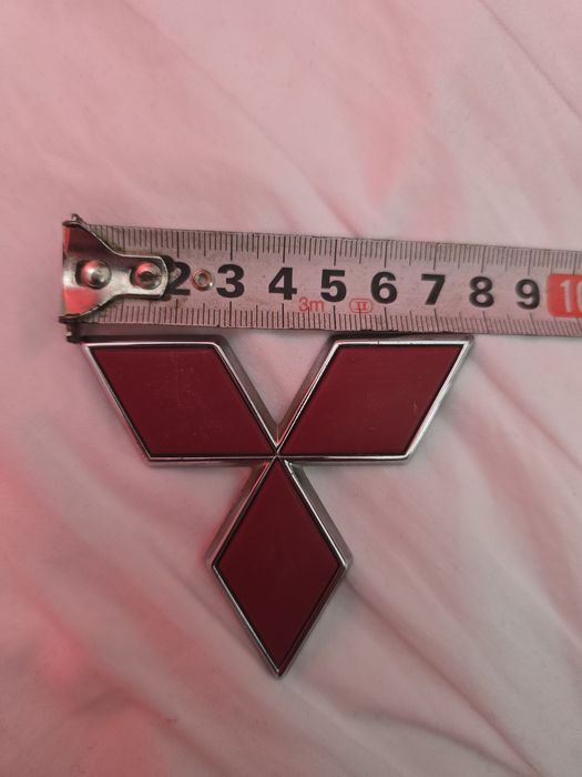 Емблема за Мицубиши