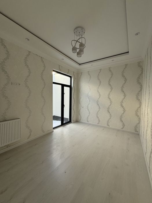 Uchastka sotiladi 2 sotix 4 xonali uy