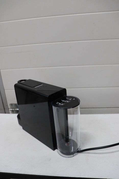 Krups Nespresso XN1108 Essenza Mini машина за кафе на капсули, 1260 вата, черна, 0.6 литра