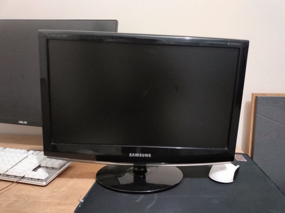 Монитор Samsung .