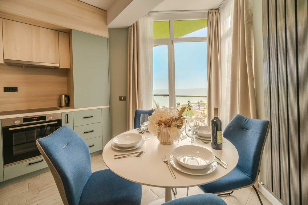 Ap. 3 camere renovat ultra premium|Frontal la mare|Alezzi Beach Mamaia