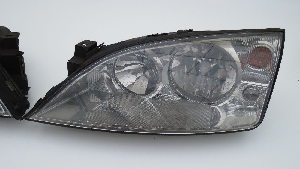 ПРОМОЦИЯ Комплект Фарове и стопове за Ford Mondeo II