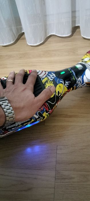 Hoverbord cu încărcător