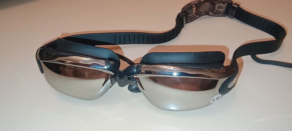 Vând Ochelari înot