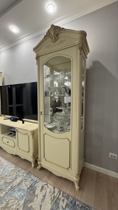 Продается сервант Мона Лиза ТВ Группа Крем