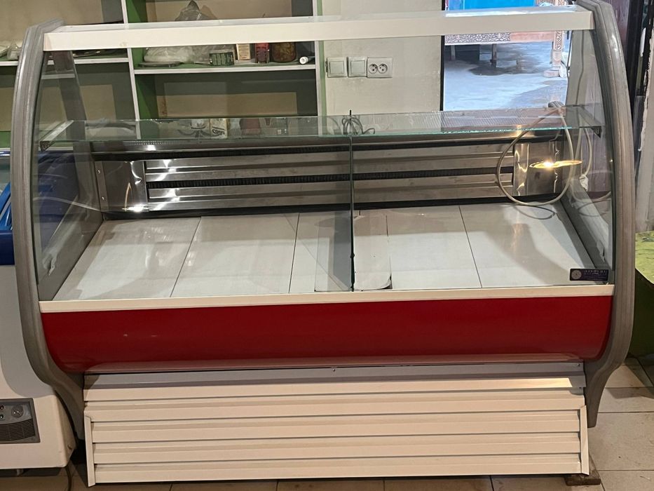 Витринный холодильник