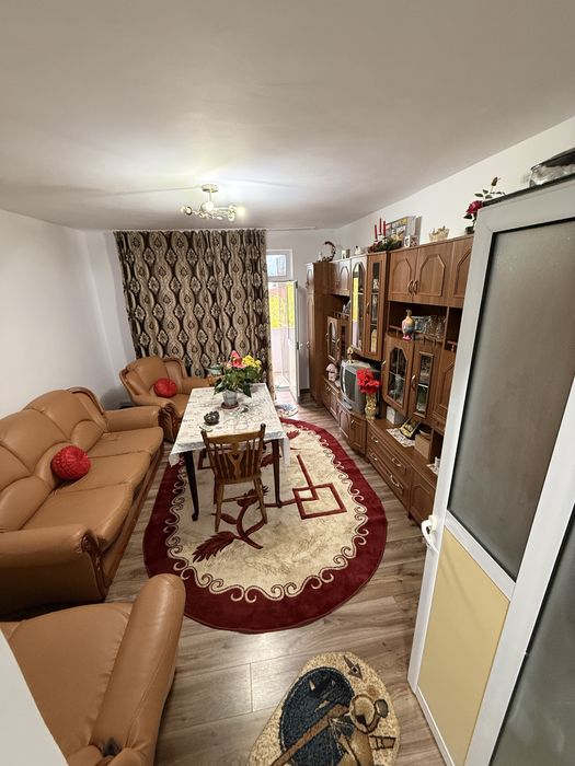 Apartament cu 3 camere