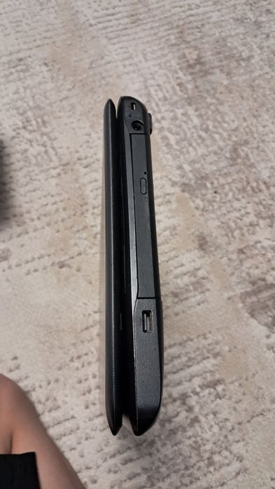 TOSHIBA 2011 года