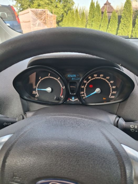 Ford transit courier