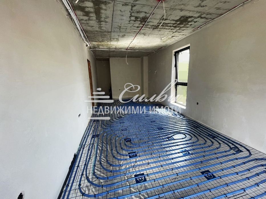 Продава се Тристаен апартамент в Шумен, Военно училище - 91 кв.м за 816 €/кв.м - Снимка #2