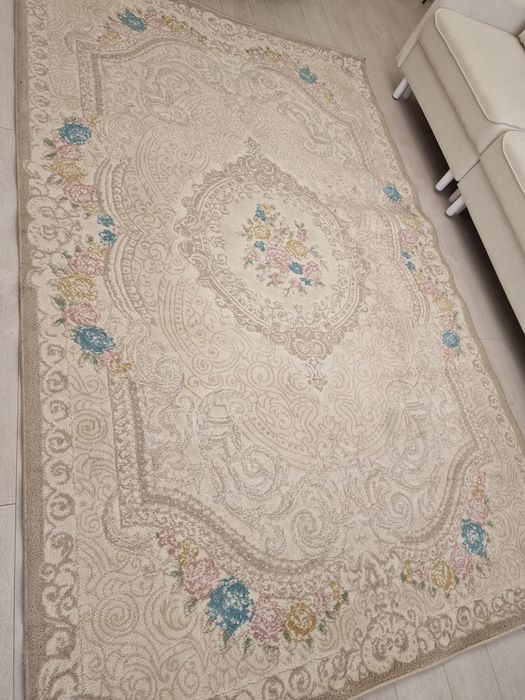 Продам ковёр в отличном состоянии