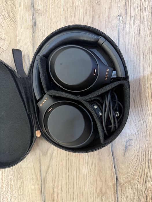 Наушники Sony WH1000XM4