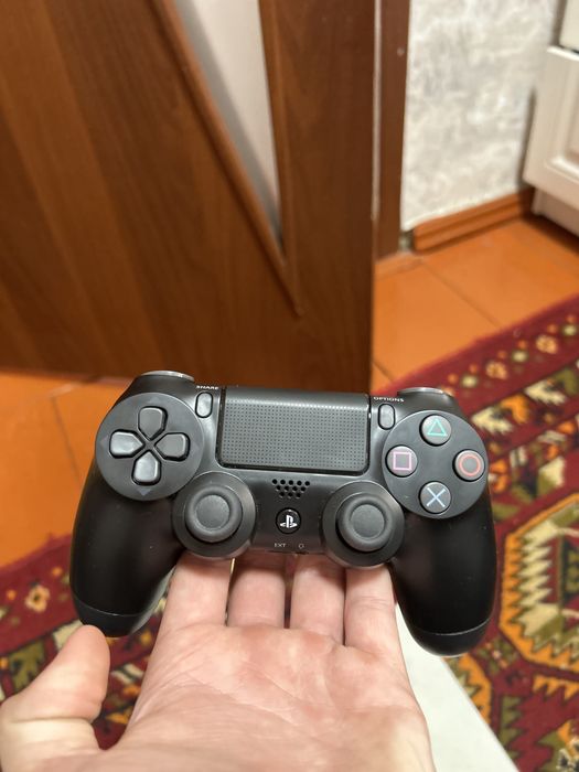 Плейстайшен 4 слим ,90к