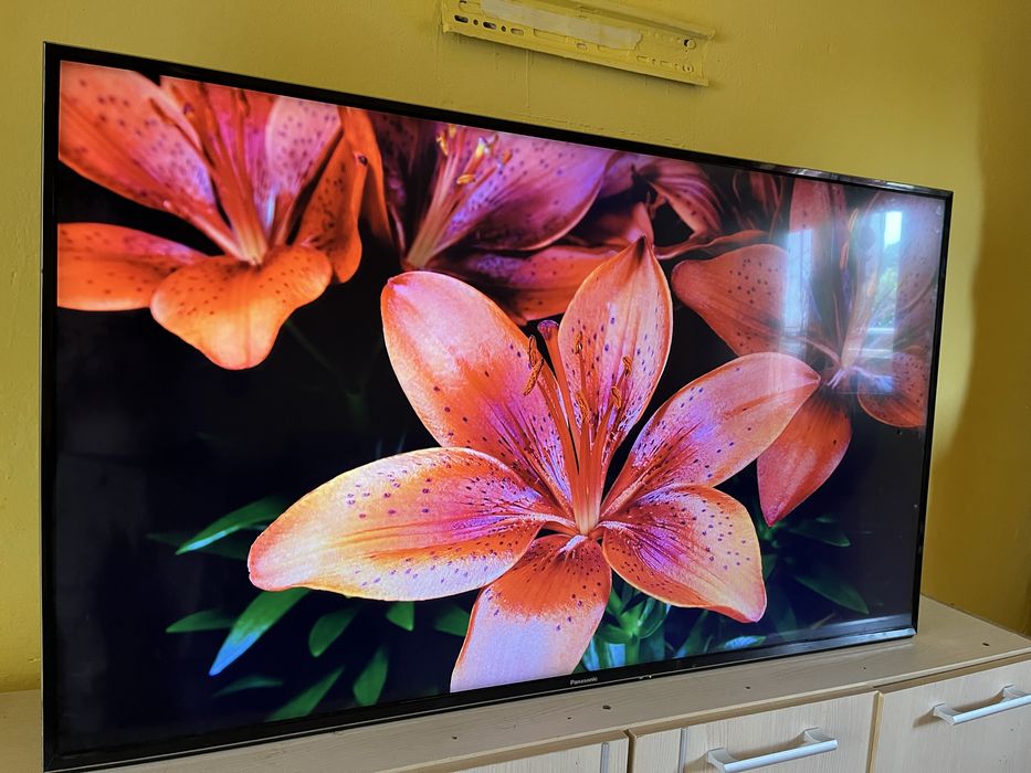Tv smart Panasonic 4K 152 CM