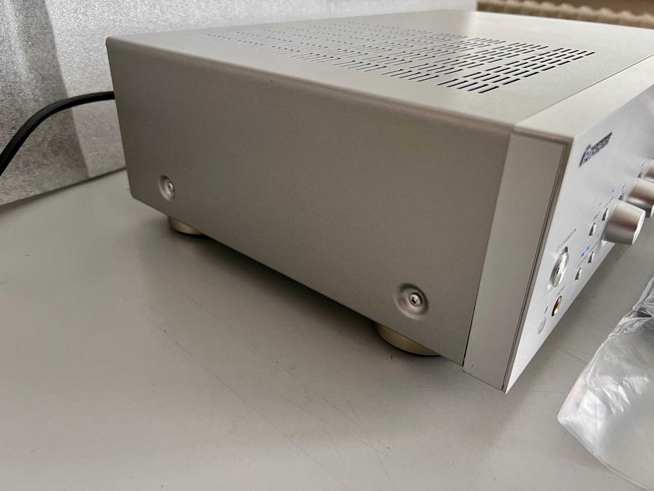 Интегриран усилвател PIONEER A-40AE