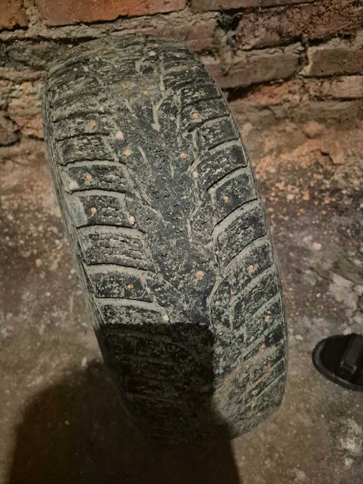 Продам Б/У резину (зимние)