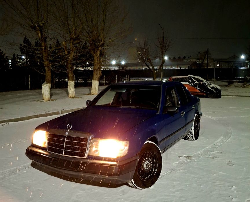 Продам мерседес 124.