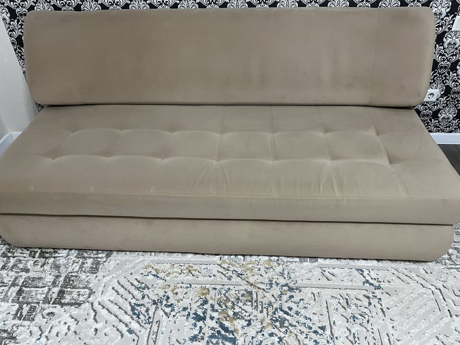 Диван тахта для дома в отличном состояние