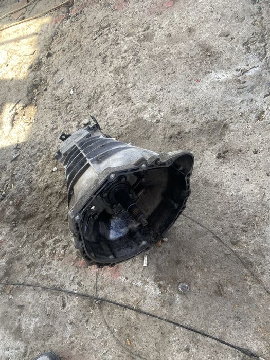 Продам коробку мерс 190 4 ступка мех