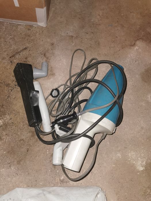 Свещник детски играчки щит стари копчета детски колички и други.