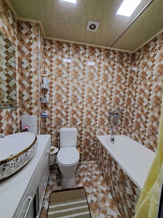 Kvartira sotiladi 3 xonali 1 etaj