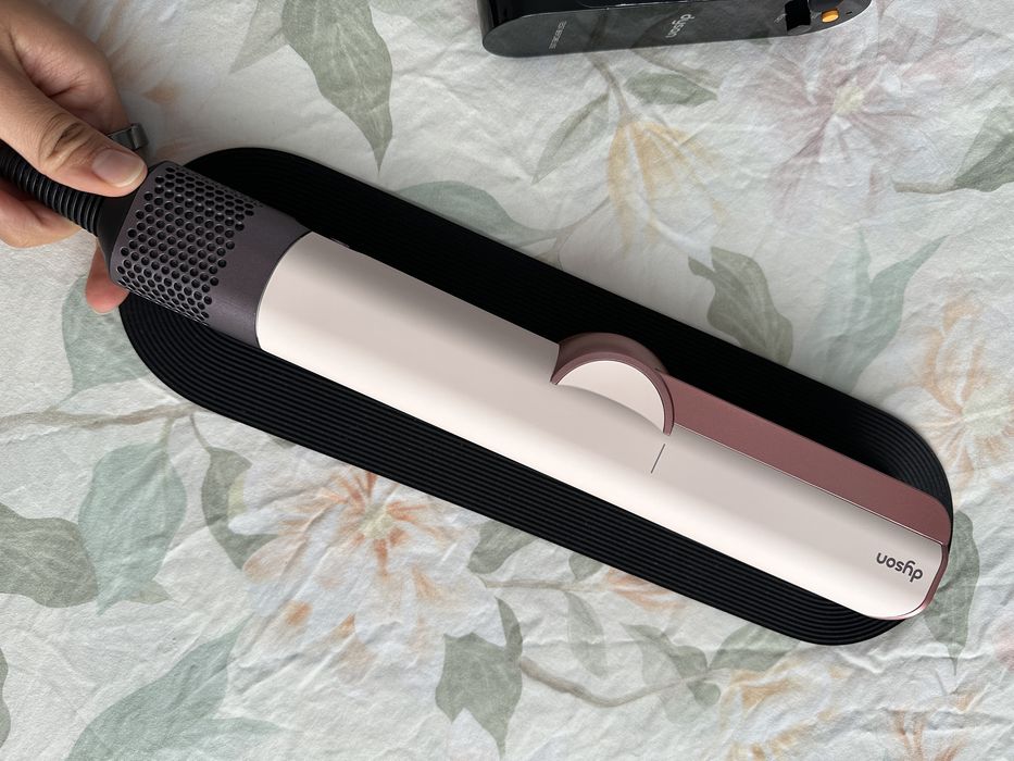 Vand placa de par Dyson Airstrait